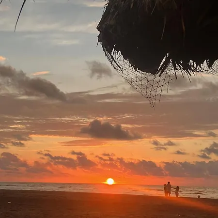 Atardeceres Casa De Playa Guest house